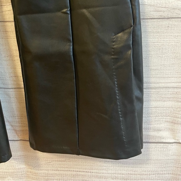 NWT Abercrombie Vegan Leather Split Hem Flare Black Pants - Picture 4 of 6